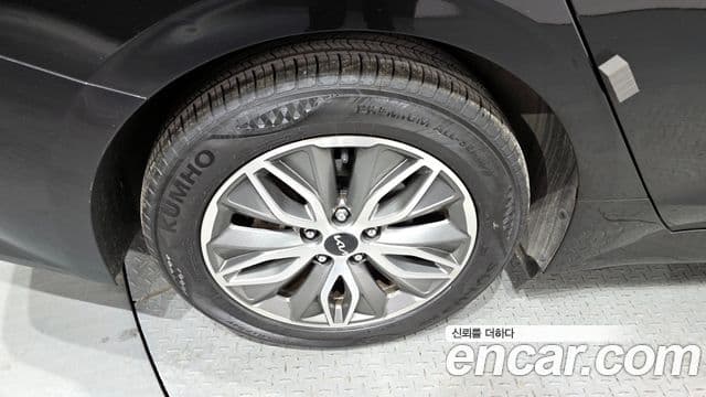 Kia K5 гибрид 3세대 Noblesse, 2023 все фото