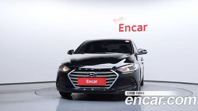 Hyundai Avante AD 1.6 e-VGT Smart, 2016 3