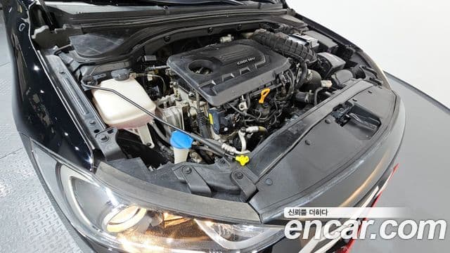 Hyundai Avante AD 1.6 e-VGT Smart, 2016 6