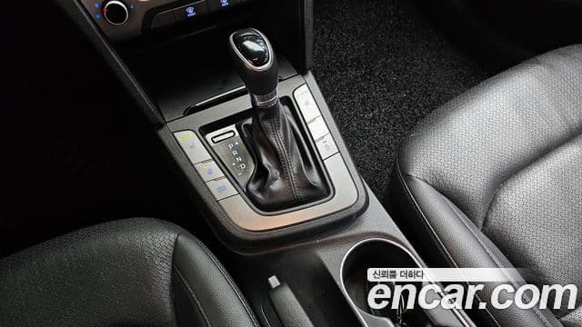 Hyundai Avante AD 1.6 e-VGT Smart, 2016 9