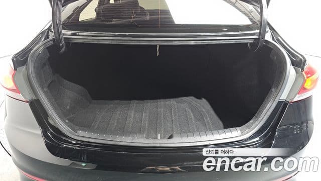 Hyundai Avante AD 1.6 e-VGT Smart, 2016 20