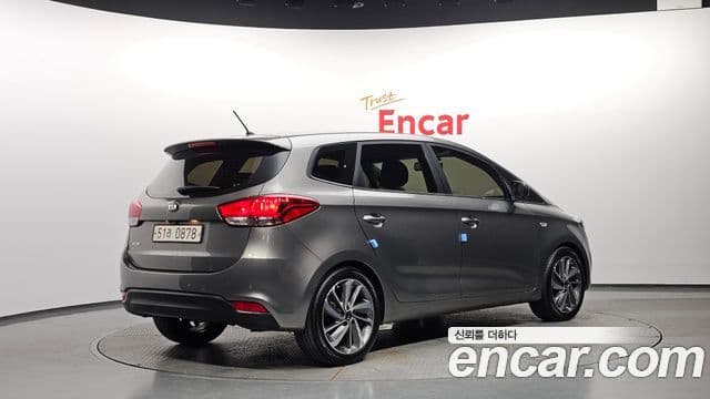 Kia All New Carens Luxury, 2016 2