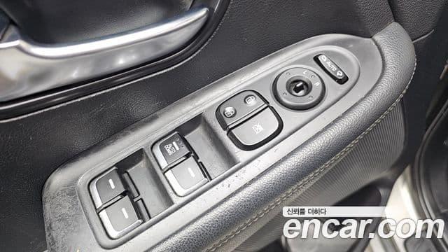 Kia All New Carens Luxury, 2016 14