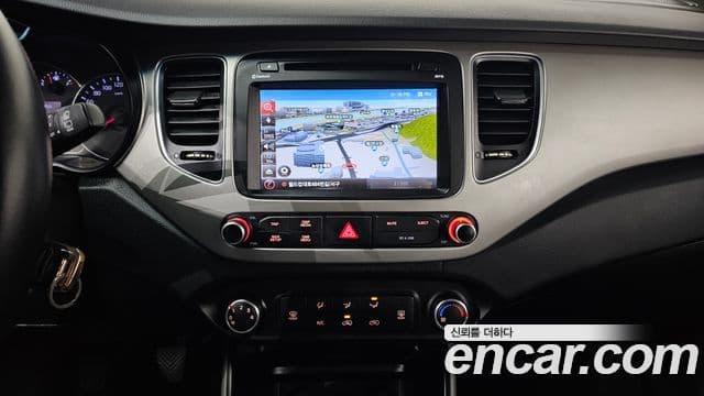 Kia All New Carens Luxury, 2016 17