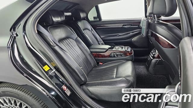 Genesis EQ900 Prestige, 2016 12