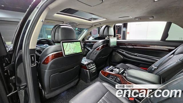 Genesis EQ900 Prestige, 2016 13