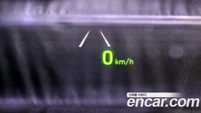 Genesis EQ900 Prestige, 2016 19