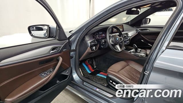 BMW 5시리즈 (G30) 520d xDrive M Sport Plus, 2019 10
