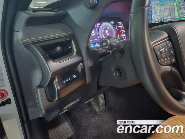 Lexus UX250h, 2024 14