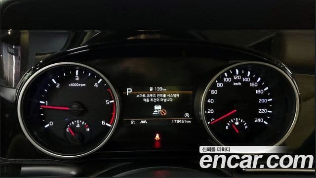 Kia Carnival 4세대 Prestige, 2021 8