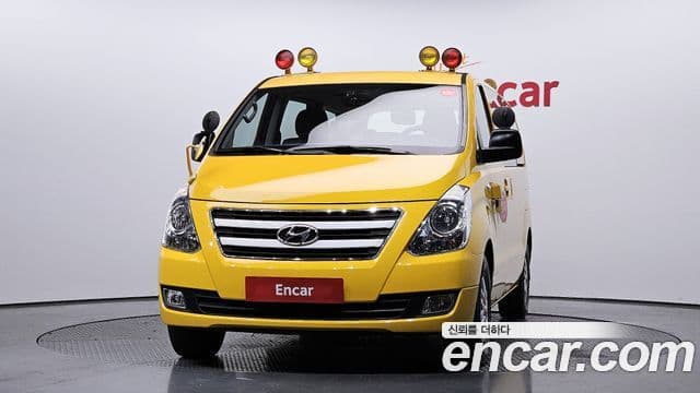 Hyundai Grand Starex детский перевозочный автомобиль, 2016 3
