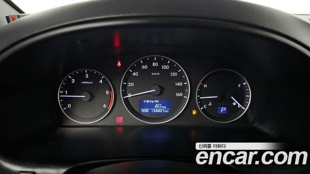 Hyundai Grand Starex детский перевозочный автомобиль, 2016 8