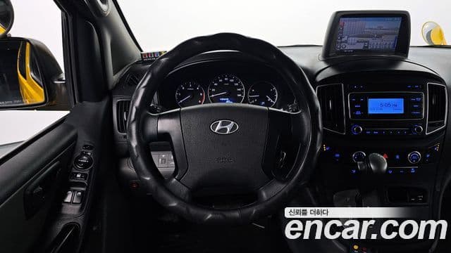 Hyundai Grand Starex детский перевозочный автомобиль, 2016 13