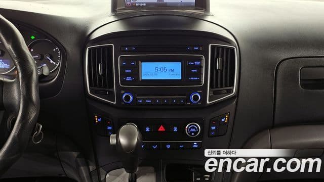 Hyundai Grand Starex детский перевозочный автомобиль, 2016 17