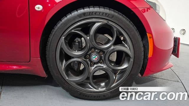 알파 로메오 4C 1.7 Spyder, 2018 все фото