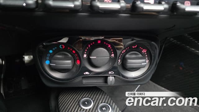 알파 로메오 4C 1.7 Spyder, 2018 15