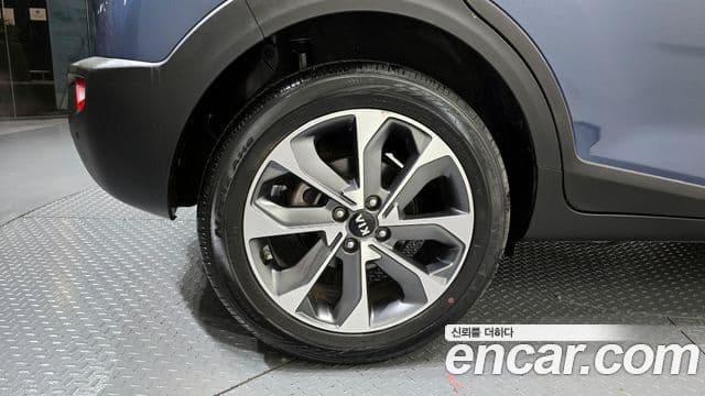 Kia Stonic Trendy, 2018 все фото