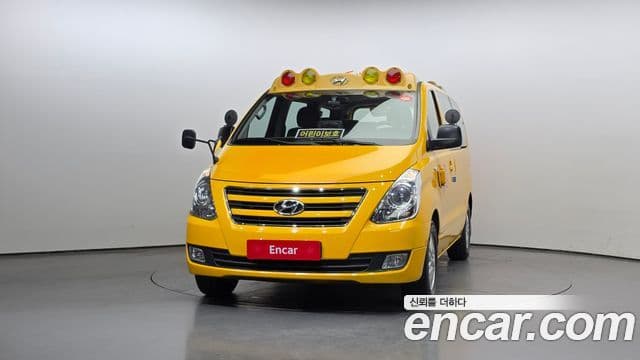 Hyundai Grand Starex детский перевозочный автомобиль, 2017 3