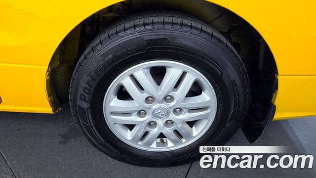 Hyundai Grand Starex детский перевозочный автомобиль, 2017 все фото