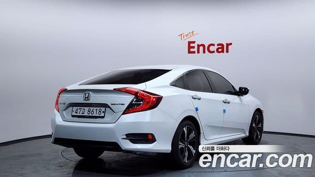 Honda Civic 10세대, 2017 2