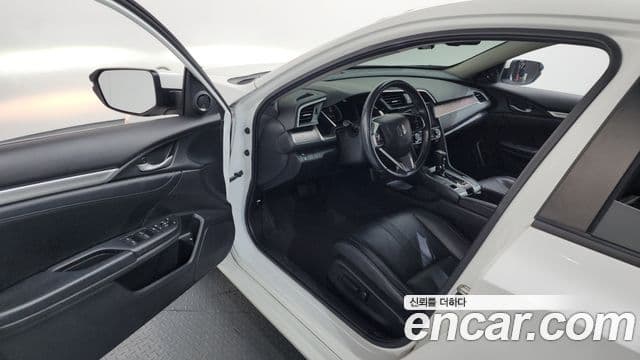 Honda Civic 10세대, 2017 10