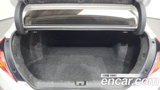 Honda Civic 10세대, 2017 20