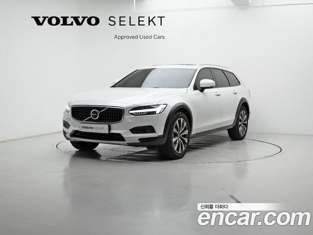 Volvo V90 Cross Country B5 Ultra AWD, 2024 1