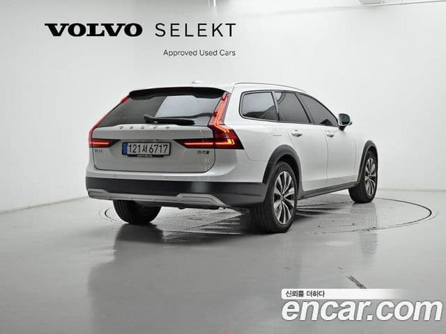 Volvo V90 Cross Country B5 Ultra AWD, 2024 2