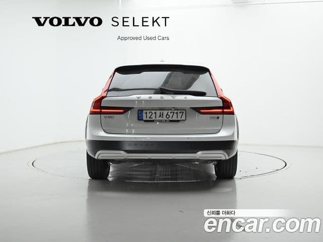 Volvo V90 Cross Country B5 Ultra AWD, 2024 4