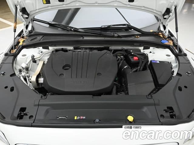 Volvo V90 Cross Country B5 Ultra AWD, 2024 6