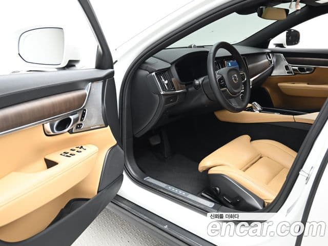 Volvo V90 Cross Country B5 Ultra AWD, 2024 11