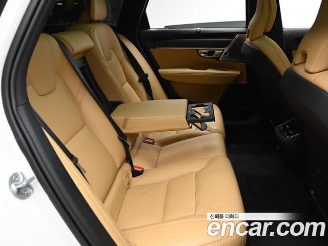 Volvo V90 Cross Country B5 Ultra AWD, 2024 12