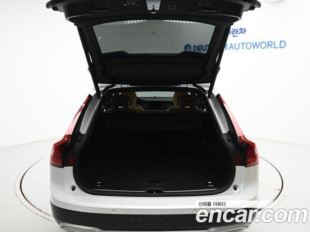 Volvo V90 Cross Country B5 Ultra AWD, 2024 20