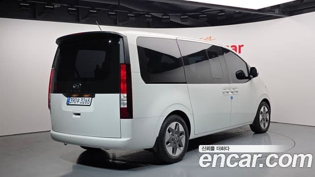 Hyundai Staria Modern, 2023 2