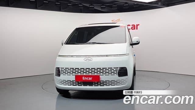 Hyundai Staria Modern, 2023 3