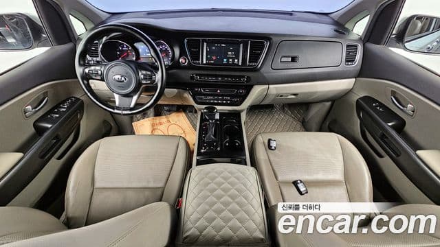 Kia All New Carnival Luxury, 2016 7