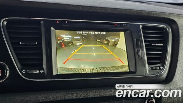 Kia All New Carnival Luxury, 2016 17