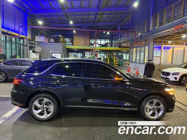 Genesis GV70, 2025 4