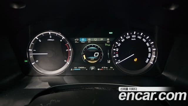 KG모빌리티(SsangYong) G4 Rexton Majesty, 2018 8