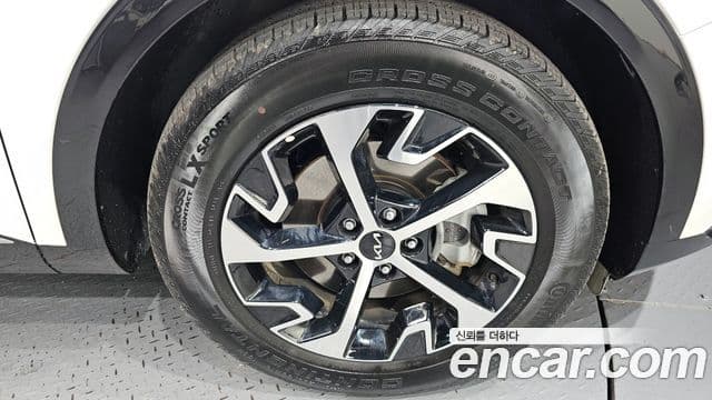 Kia Sportage 5세대 гибрид Signature 2WD, 2024 все фото