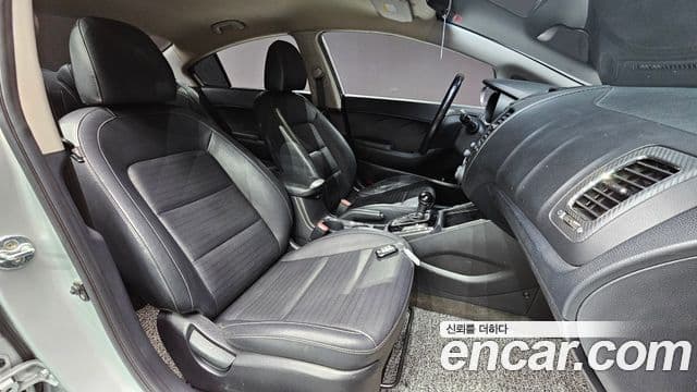 Kia The / новый New K3 Prestige, 2016 10