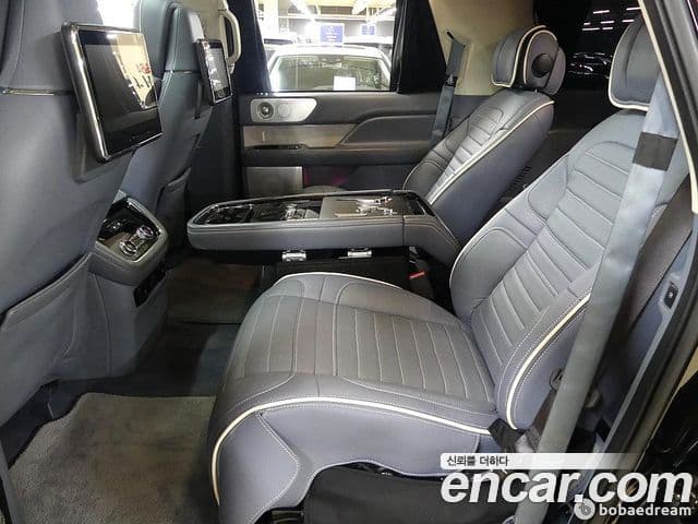 Lincoln Navigator 4세대 3.5L чёрный Label, 2021 9