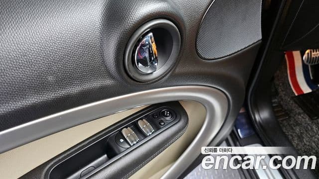 Mini Cooper D Countryman 1세대, 2014 17