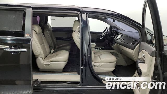 Kia All New Carnival Prestige, 2016 11