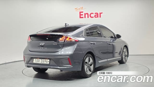 Hyundai The / новый New Ioniq гибрид Q, 2020 2