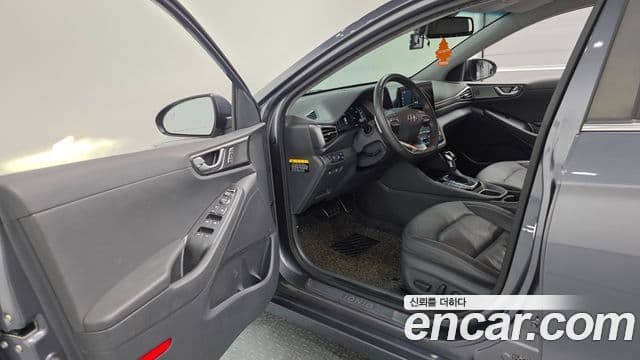 Hyundai The / новый New Ioniq гибрид Q, 2020 10