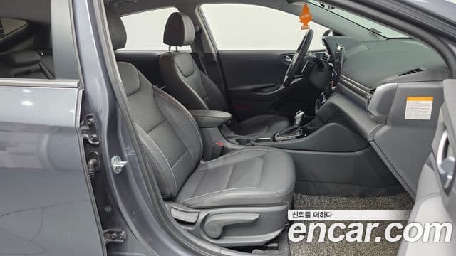 Hyundai The / новый New Ioniq гибрид Q, 2020 11