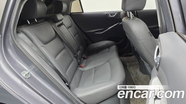 Hyundai The / новый New Ioniq гибрид Q, 2020 12