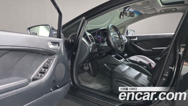 Kia K3 Trendy, 2013 12