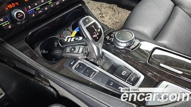 BMW 5시리즈 (F10) 528i Luxury Plus, 2015 9